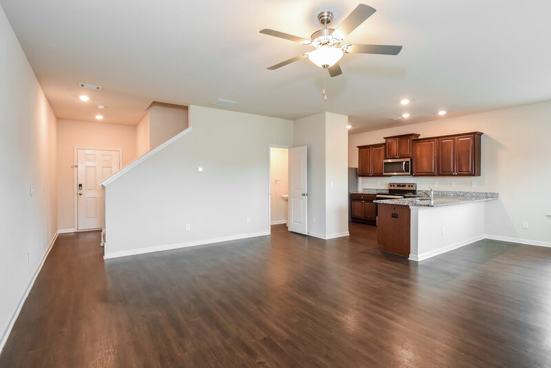 2,400/Mo, 128 Innis Brook Cir Cartersville, GA 30120 Living Room View 3