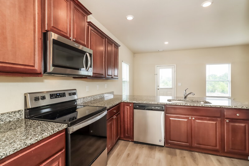 1,760/Mo, 128 Innis Brook Cir Cartersville, GA 30120 Kitchen View 2