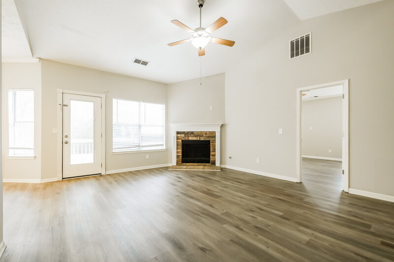 2,040/Mo, 3615 Clubside Walk Kennesaw, GA 30144 Living Room View