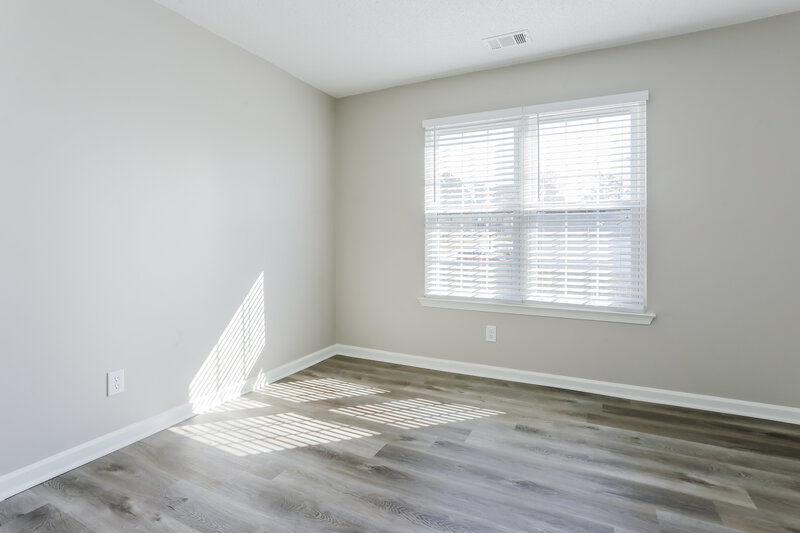 2,100/Mo, 213 Summer Hill Cir Stockbridge, GA 30281 Bedroom View
