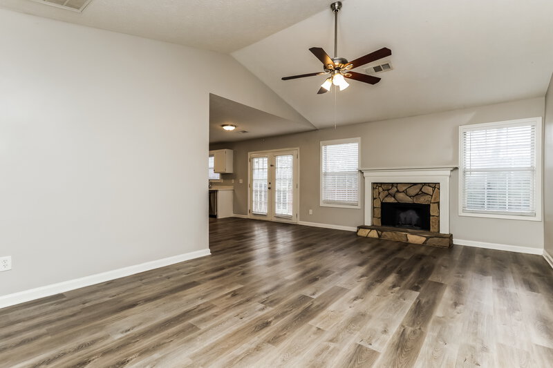 1,805/Mo, 116 Taylor Knoll Way McDonough, GA 30253 Living Room View