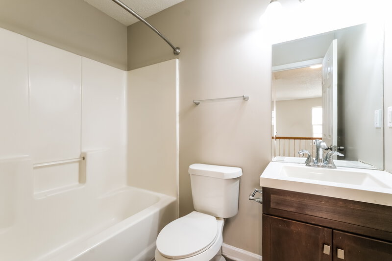 2,170/Mo, 3430 Sable Chase Ln Atlanta, GA 30349 Bathroom View