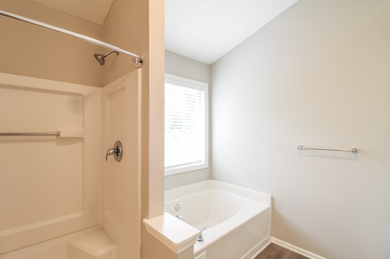 2,375/Mo, 1295 Mill Shyre Way Lawrenceville, GA 30043 Main Bathroom View