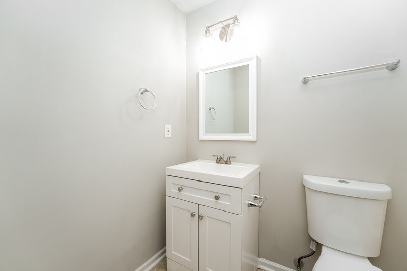 1,815/Mo, 1325 Carney Ct McDonough, GA 30252 Bathroom View