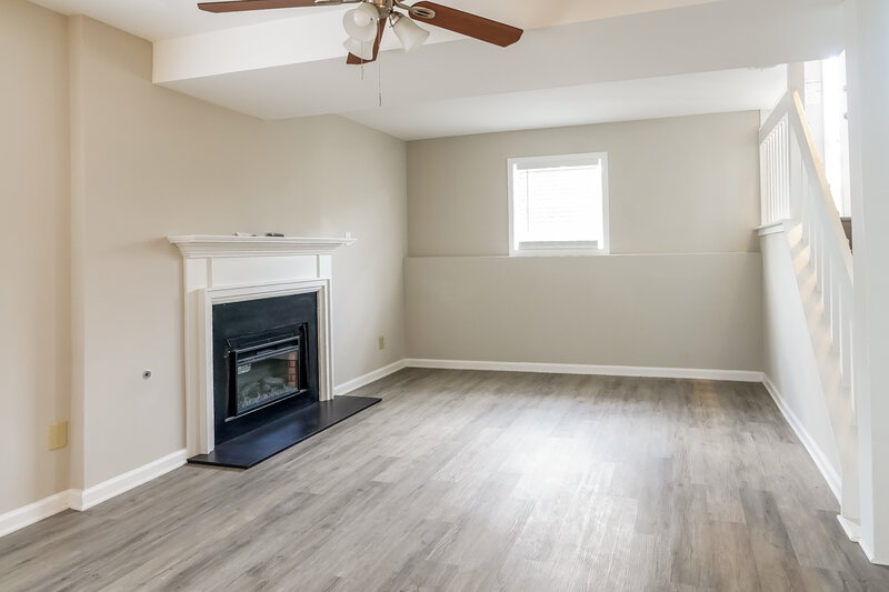 3,200/Mo, 890 Highland Terrace NE Marietta, GA 30066 Living Room View