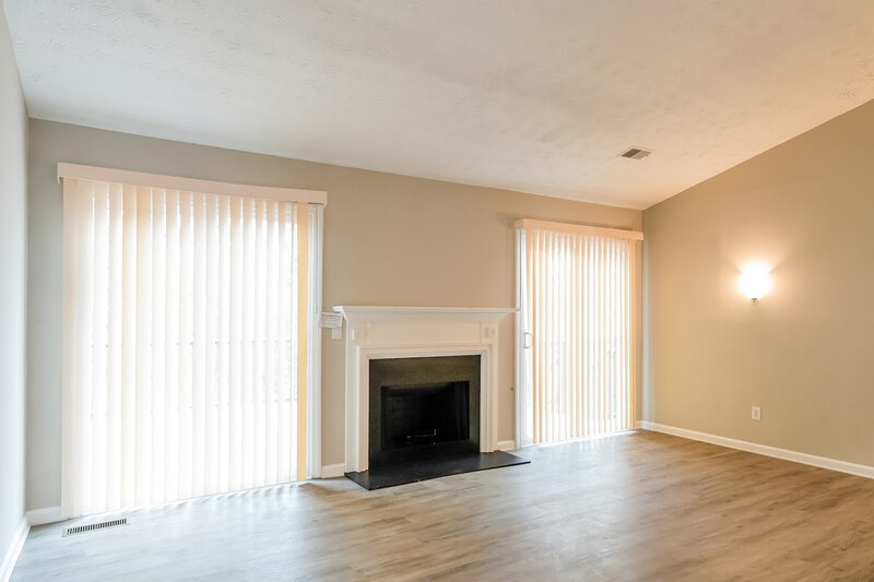 3,200/Mo, 890 Highland Terrace NE Marietta, GA 30066 Living Room View 2