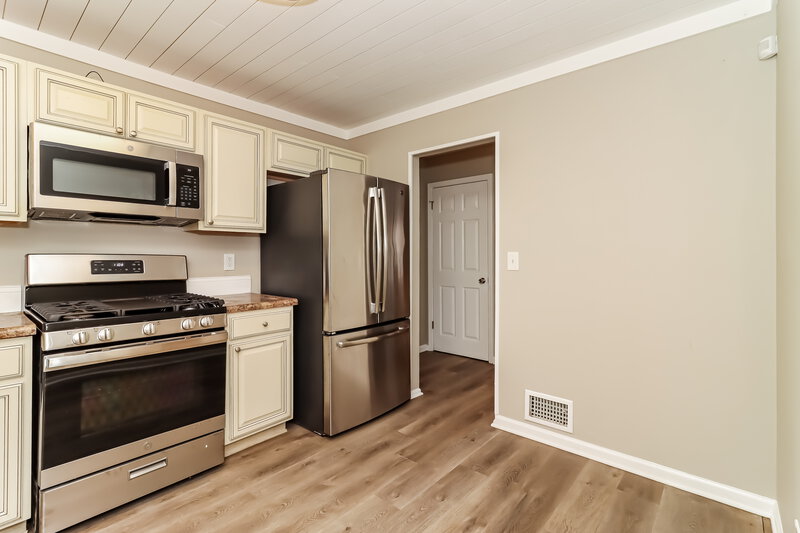 2,215/Mo, 1160 Forest Glen Ct NW Acworth, GA 30102 Kitchen View 2