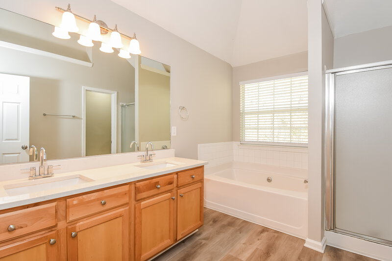 3,340/Mo, 6964 Foxmoor Way Douglasville, GA 30134 Main Bathroom View