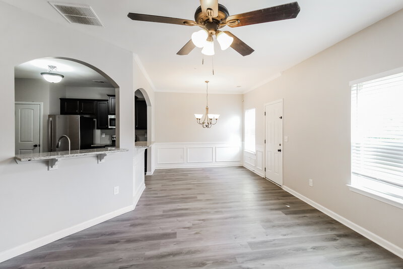 2,220/Mo, 3151 Bonnes Dr Lithonia, GA 30038 Living Room View 2