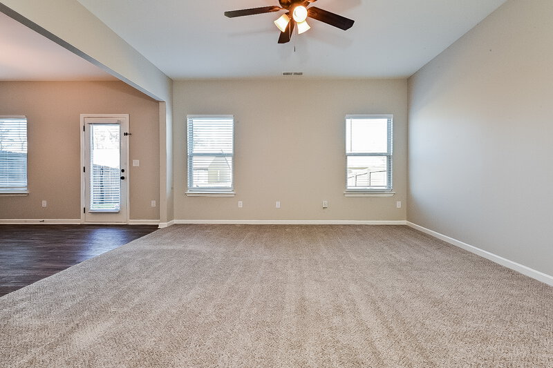 2,210/Mo, 754 Galveston Way McDonough, GA 30253 Living Room View