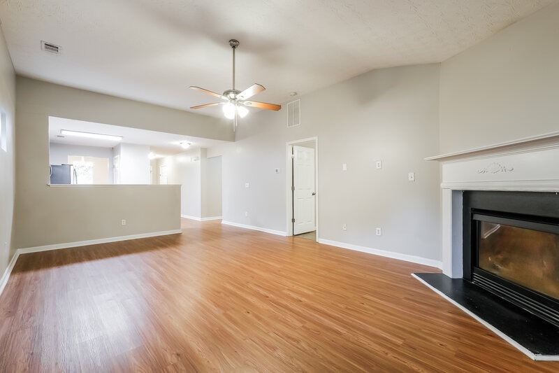 1,590/Mo, 533 Arrowhead Dr Dallas, GA 30132 Living Room View 3