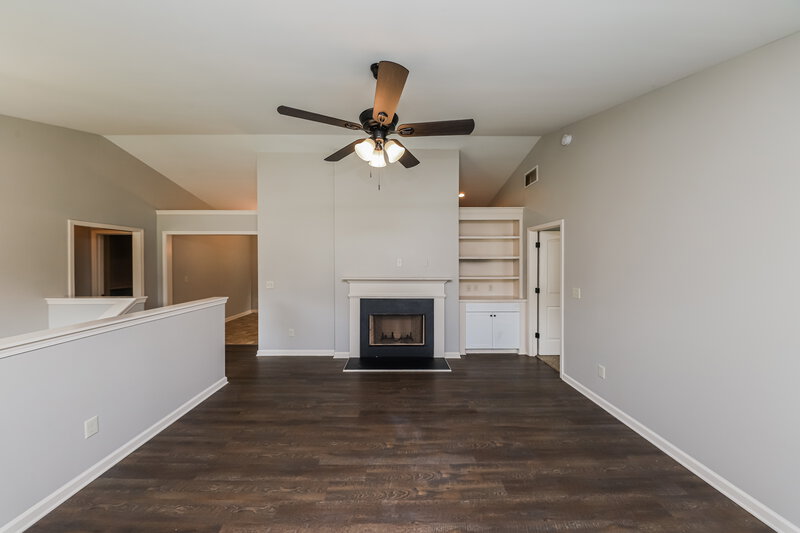 2,315/Mo, 427 Charleston Pl Villa Rica, GA 30180 Living Room View 2