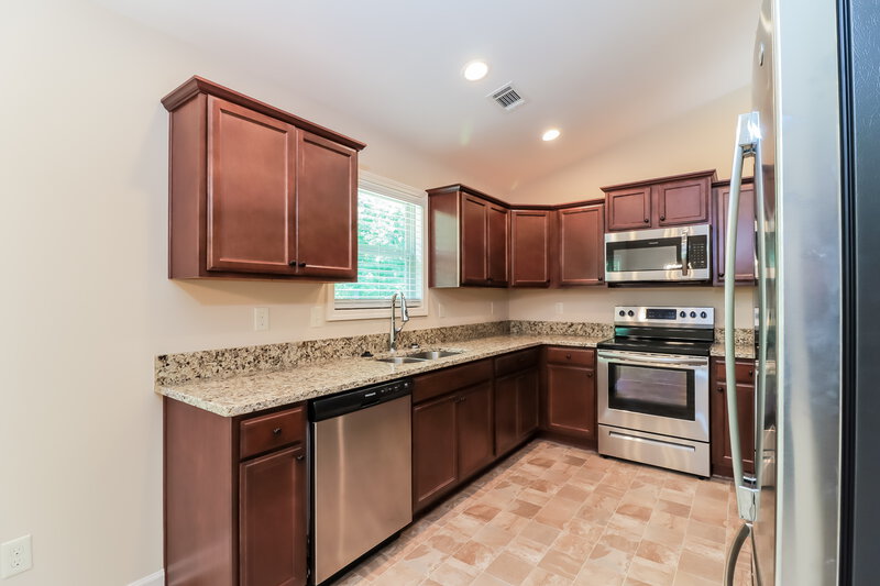 2,530/Mo, 427 Charleston Pl Villa Rica, GA 30180 Kitchen View