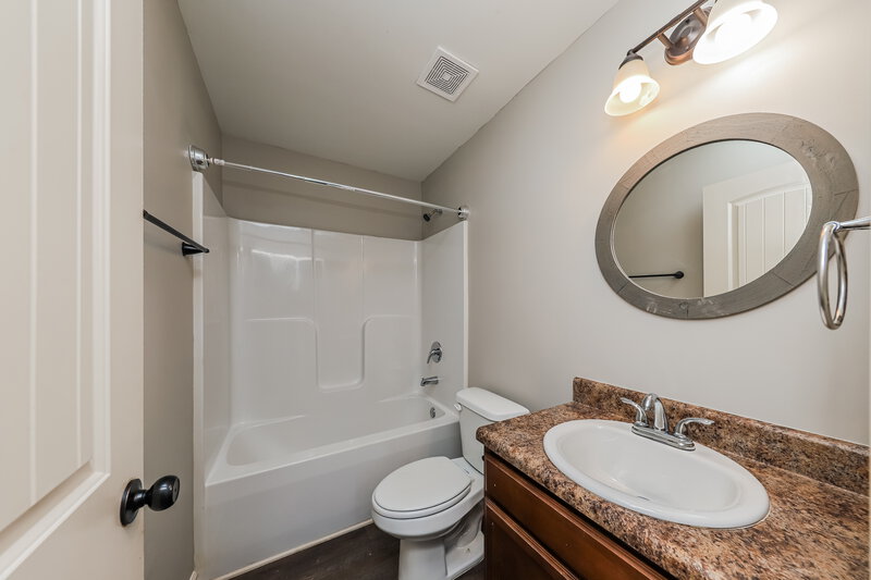 2,315/Mo, 427 Charleston Pl Villa Rica, GA 30180 Bathroom View