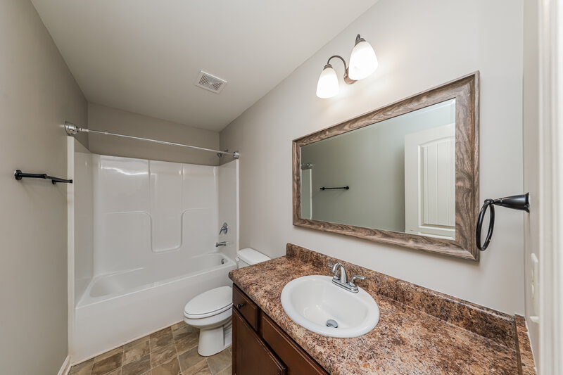 2,315/Mo, 427 Charleston Pl Villa Rica, GA 30180 Bathroom View 2