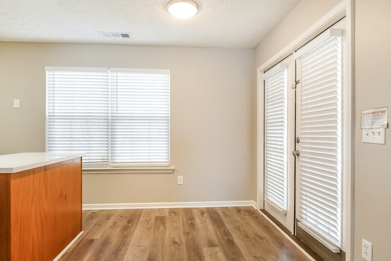1,970/Mo, 207 Oak Grove Ln Acworth, GA 30102 Dining Room View
