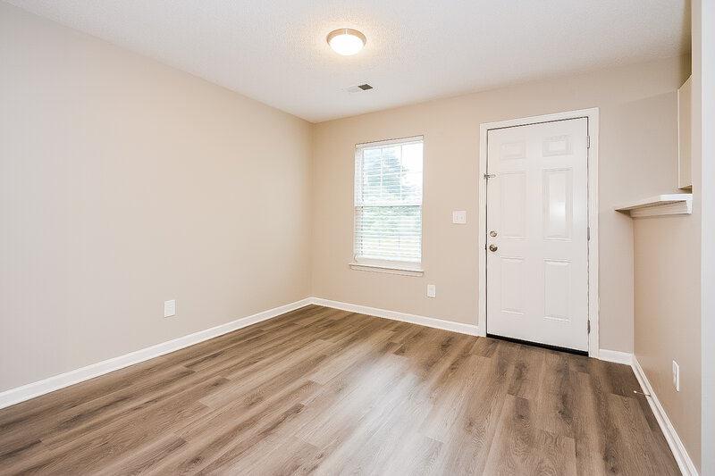 2,130/Mo, 1146 Brookstone Rd Atlanta, GA 30349 Dining Room View