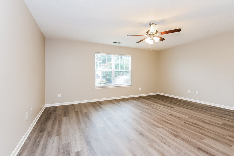 2,130/Mo, 1146 Brookstone Rd Atlanta, GA 30349 Main Bedroom View