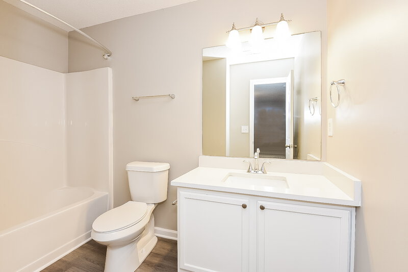 2,130/Mo, 1146 Brookstone Rd Atlanta, GA 30349 Bathroom View