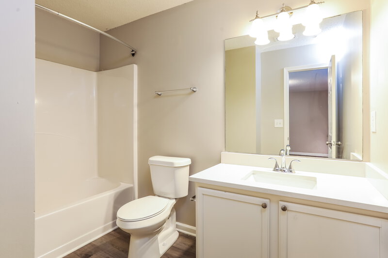 2,005/Mo, 1146 Brookstone Rd Atlanta, GA 30349 Bathroom View