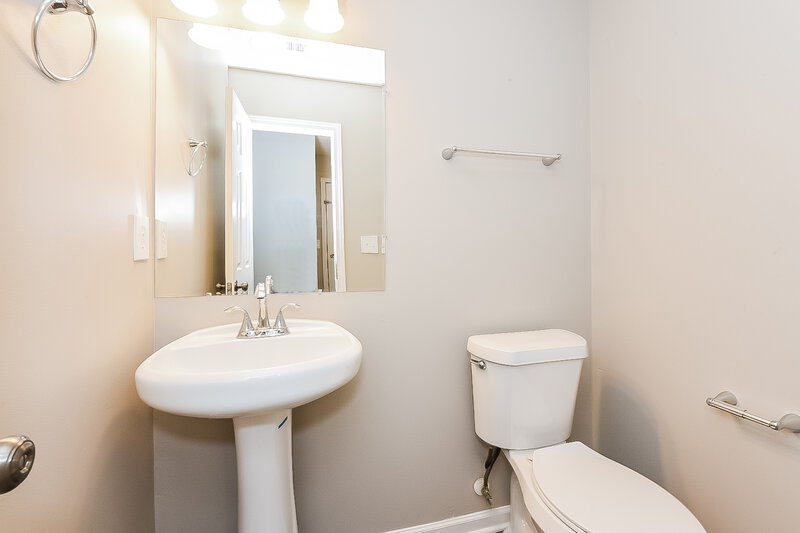 2,130/Mo, 1146 Brookstone Rd Atlanta, GA 30349 Bathroom View 2