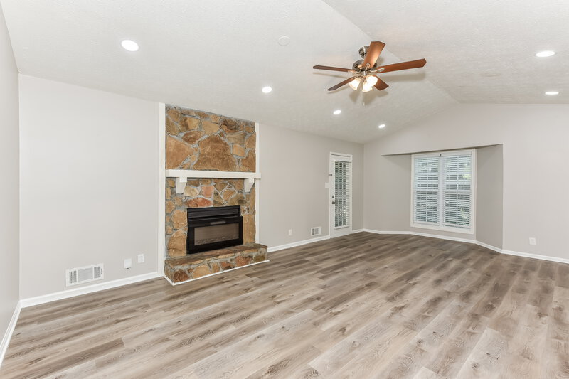 2,315/Mo, 2145 Atkinson Ln Lawrenceville, GA 30043 Living Room View 2