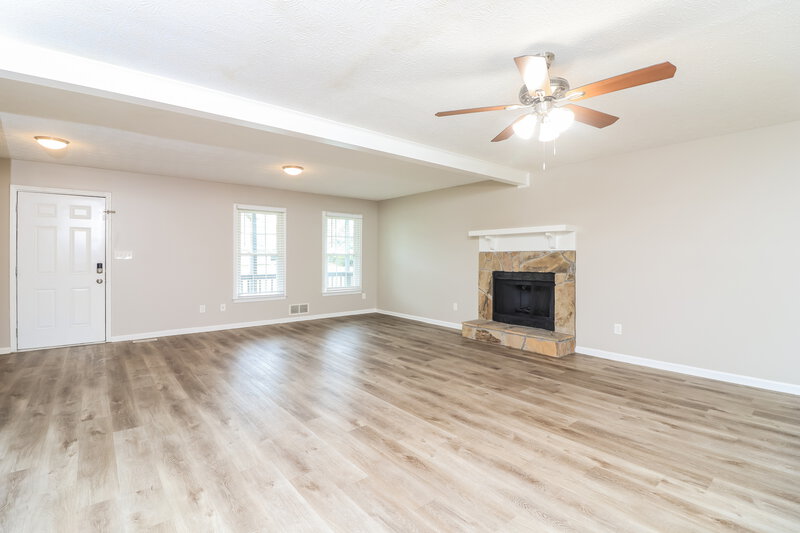 2,350/Mo, 3070 Revere Cir Snellville, GA 30039 Living Room View 2