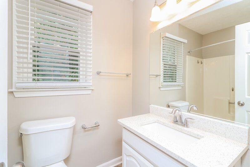 2,350/Mo, 3070 Revere Cir Snellville, GA 30039 Bathroom View