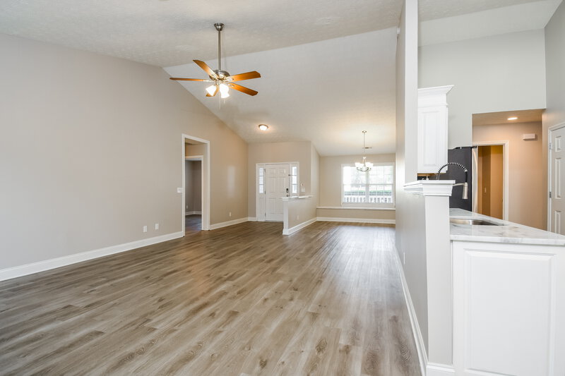 2,170/Mo, 3223 Deer Valley Dr NW Acworth, GA 30101 Living Room View 2