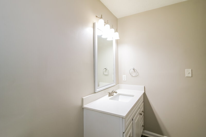 1,665/Mo, 7943 Taylor Cir Riverdale, GA 30274 Main Bathroom View