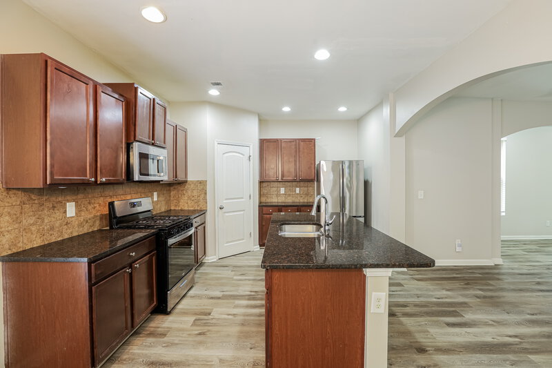 2,530/Mo, 5163 Rapahoe Trail Atlanta, GA 30349 Kitchen View 2