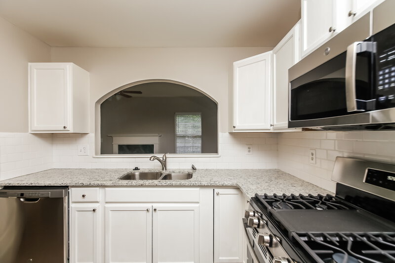 3,060/Mo, 4128 Misty Morn Way Powder Springs, GA 30127 Kitchen View 2