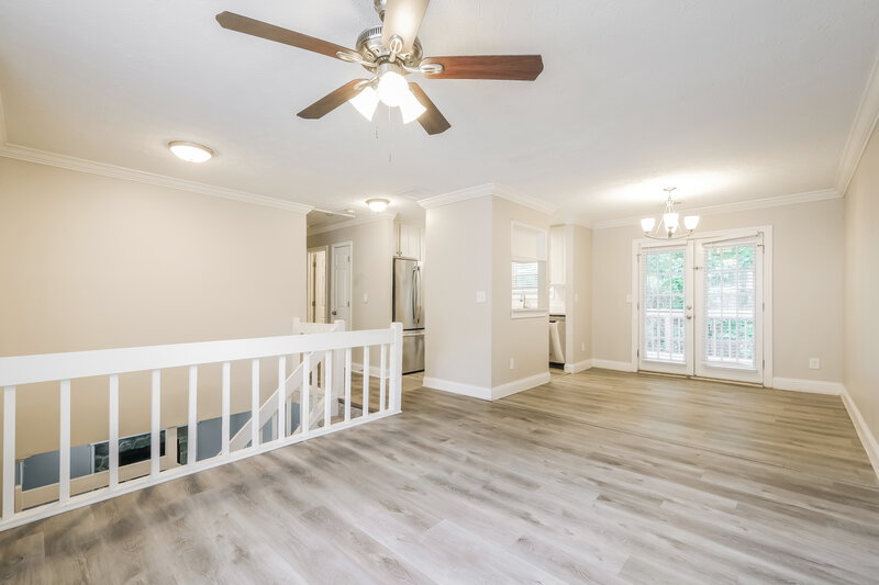 2,550/Mo, 140 Birch Rill Dr Alpharetta, GA 30022 Living Room View 2