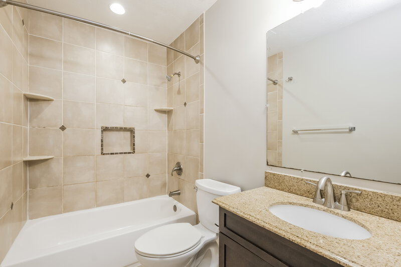 2,550/Mo, 140 Birch Rill Dr Alpharetta, GA 30022 Bathroom View 2