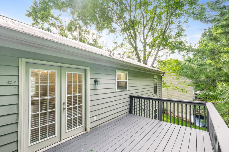 2,550/Mo, 140 Birch Rill Dr Alpharetta, GA 30022 Deck View