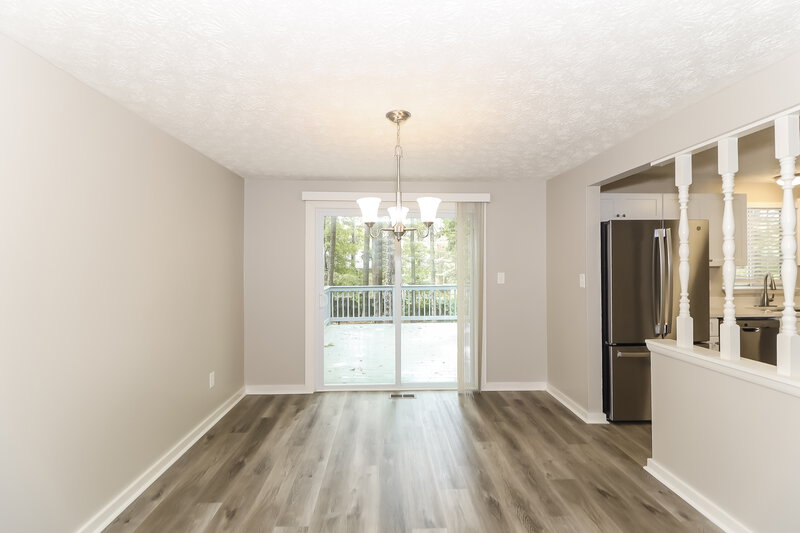 2,435/Mo, 160 Sheringham Dr Roswell, GA 30076 Dining Room View 2