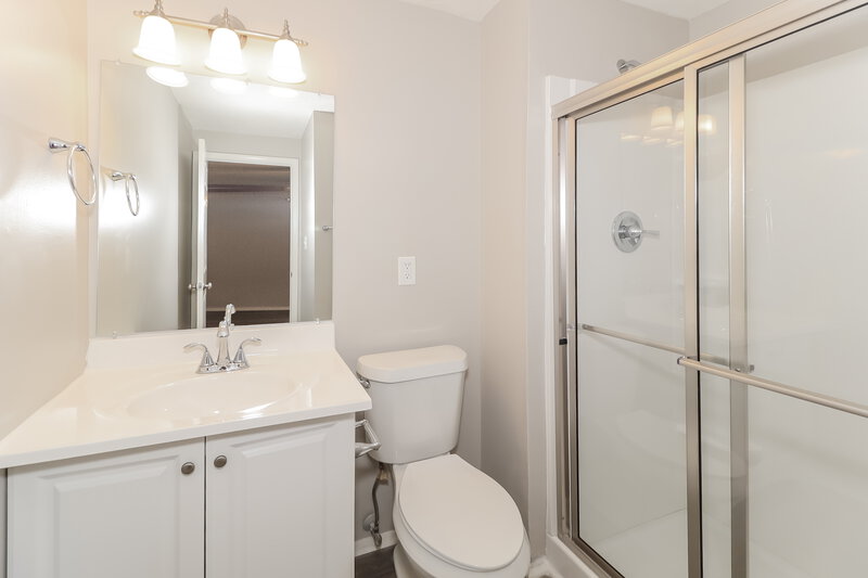 2,435/Mo, 160 Sheringham Dr Roswell, GA 30076 Main Bathroom View