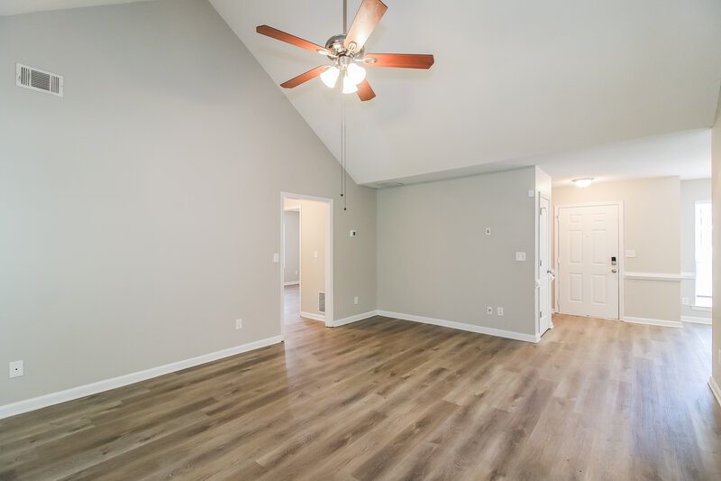 2,020/Mo, 104 Nanci Ct Stockbridge, GA 30281 Living Room View