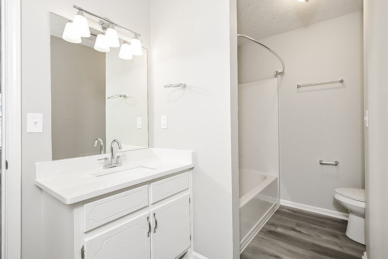 3,480/Mo, 104 Nanci Ct Stockbridge, GA 30281 Main Bathroom View