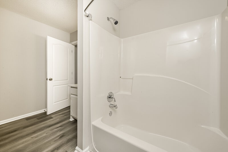 3,480/Mo, 104 Nanci Ct Stockbridge, GA 30281 Main Bathroom View 2
