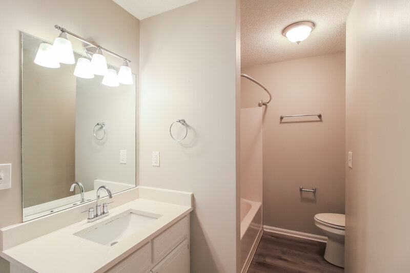 2,020/Mo, 104 Nanci Ct Stockbridge, GA 30281 Main Bathroom View