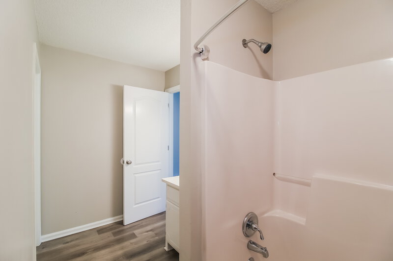 2,020/Mo, 104 Nanci Ct Stockbridge, GA 30281 Bathroom View