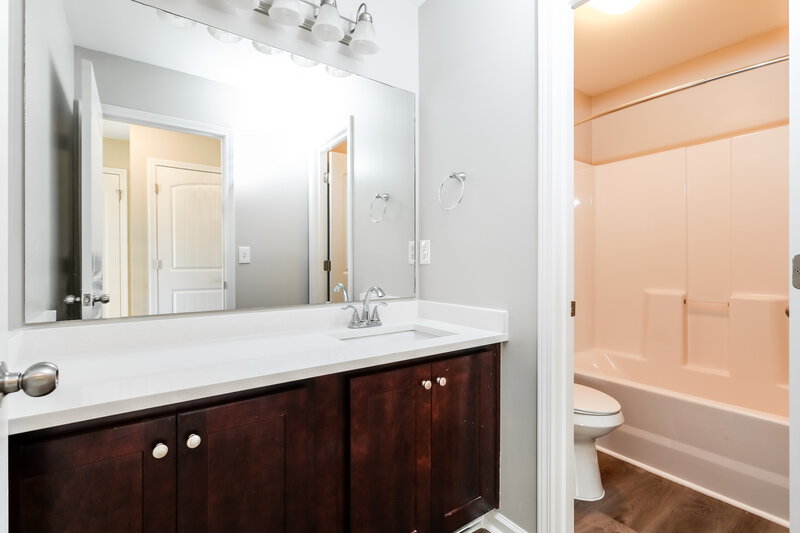 2,075/Mo, 576 Grenier Terrace NE Lawrenceville, GA 30045 Main Bathroom View 2