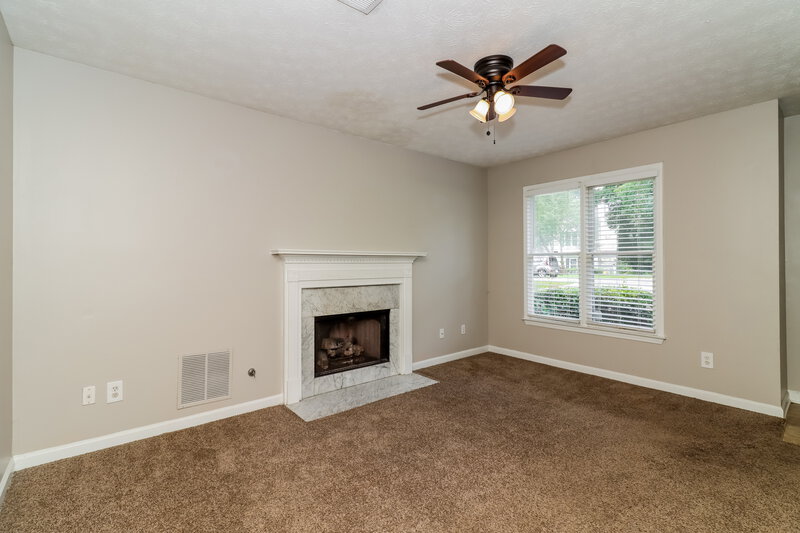 1,820/Mo, 142 Aztec Way SE Acworth, GA 30102 Living Room View 2