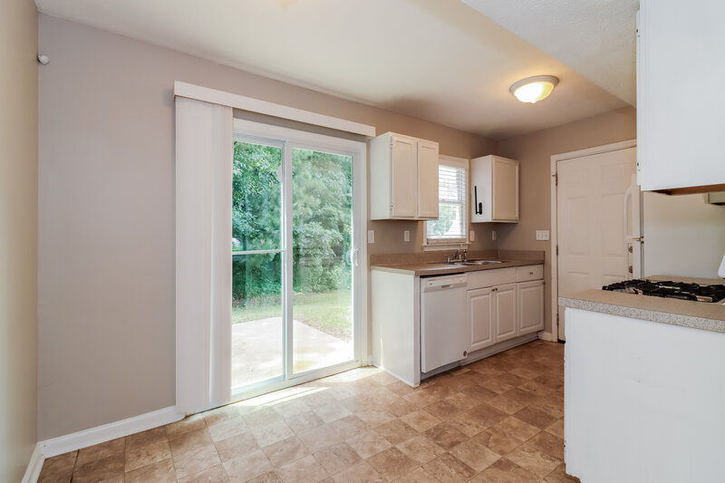 1,820/Mo, 142 Aztec Way SE Acworth, GA 30102 Dining Room View