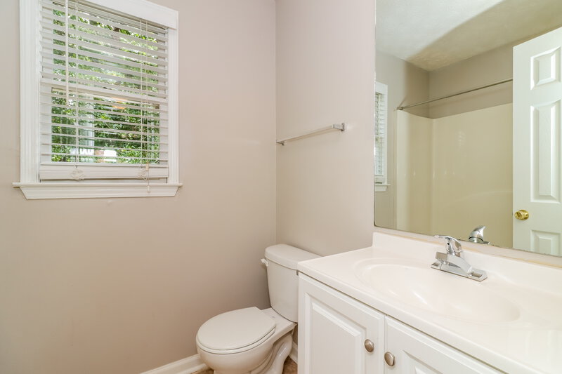 1,820/Mo, 142 Aztec Way SE Acworth, GA 30102 Bathroom View