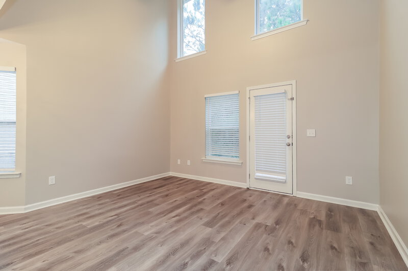 2,035/Mo, 168 Darbys Run Dr Hiram, GA 30141 Living Room View 3
