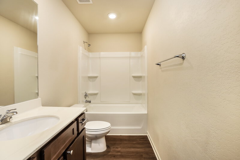 2,080/Mo, 3343 Clawing Hawk Way Douglasville, GA 30135 Bathroom View