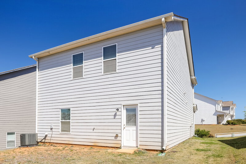 2,080/Mo, 3343 Clawing Hawk Way Douglasville, GA 30135 Rear View