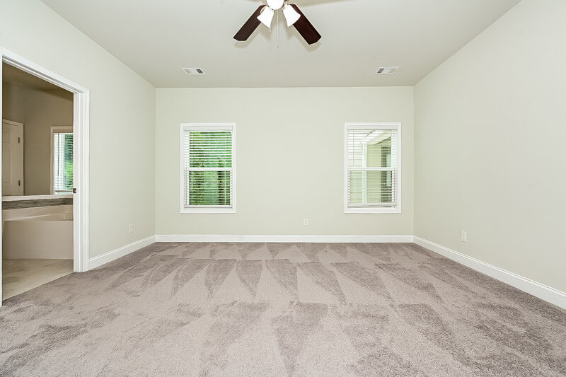 2,900/Mo, 127 Hunts Mill Cir Griffin, GA 30224 Main Bedroom View